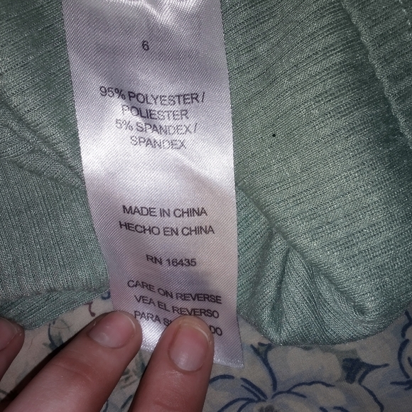 green long sleeved girls size 6 young hearts - Picture 4 of 4